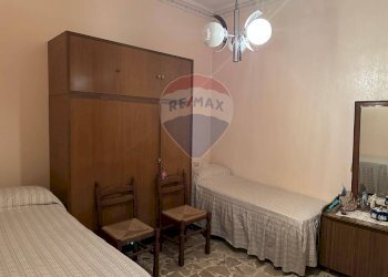 Camera / camera da letto - Quadrilocale Via Giuseppe Garibaldi
 
15, Camporotondo Etneo - foto 14