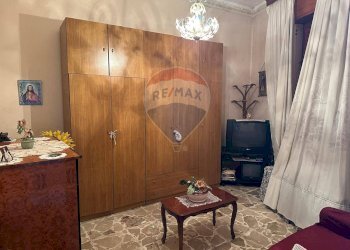 Camera / camera da letto - Quadrilocale Via Giuseppe Garibaldi
 
15, Camporotondo Etneo - foto 17