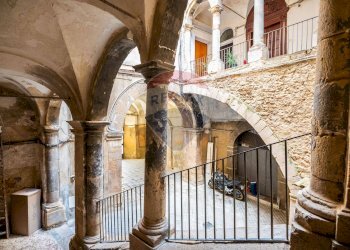 Balcone - Appartamento via vespri
 
3, Caltagirone - foto 7