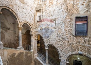 Edificio all\'aperto - Appartamento via vespri
 
3, Caltagirone - foto 10