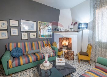 Soggiorno - Appartamento via vespri
 
3, Caltagirone - foto 23