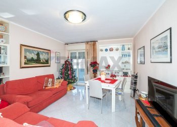 Sala da pranzo - Trilocale Viale Librino
 
14, Catania - foto 1