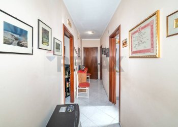 Hall / corridoio - Trilocale Viale Librino
 
14, Catania - foto 6