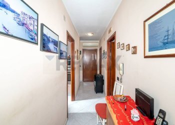 Hall / corridoio - Trilocale Viale Librino
 
14, Catania - foto 7