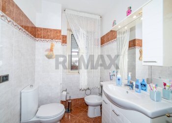 Bagno - Trilocale Viale Librino
 
14, Catania - foto 8