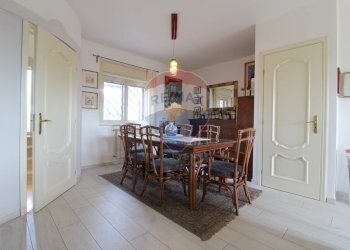 Sala da pranzo - Villa a Schiera Via Del Bosco
 
185, Mascalucia - foto 9