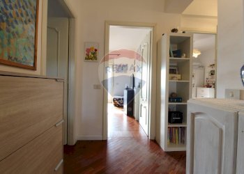 Hall / corridoio - Villa a Schiera Via Del Bosco
 
185, Mascalucia - foto 23