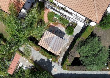 Documenti - Villa a Schiera Via Del Bosco
 
185, Mascalucia - foto 35