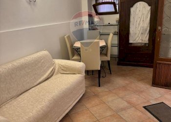 Sala da pranzo - Two-room apartment Vico di Via Cesare Ottaviano
 
7, Taormina - photo 1