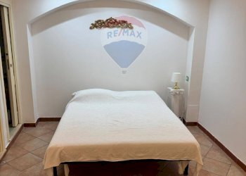 Camera / camera da letto - Two-room apartment Vico di Via Cesare Ottaviano
 
7, Taormina - photo 13