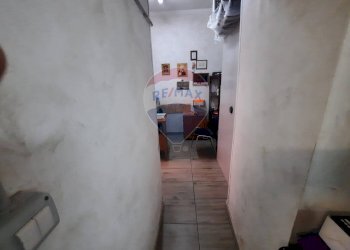 Hall / corridoio - Box Via Macallè
 
3, Catania - foto 12