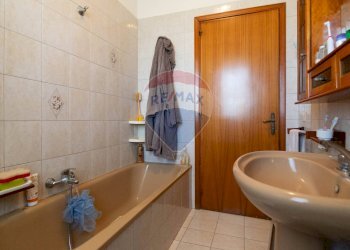 Bagno - Appartamento via Lavina
 
190 A, Aci Sant'Antonio - foto 33