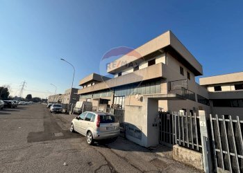 Edificio all\'aperto - Capannone via Napoli
4, Bussero - foto 3