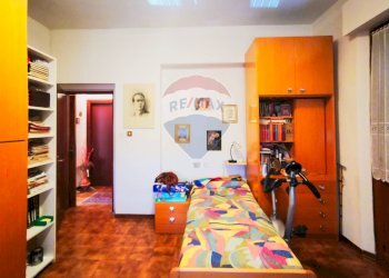 Camera / camera da letto - Quadrilocale viale antonio gramsci
 
22, Sinalunga - foto 9