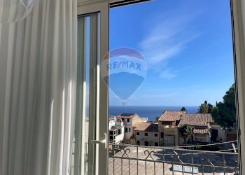 Balcone - Bilocale circonvallazione
 
26, Taormina - foto 25