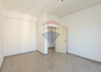 Stanza vuota - Appartamento Via Nervesa Della Battaglia
 
2, Catania - foto 14