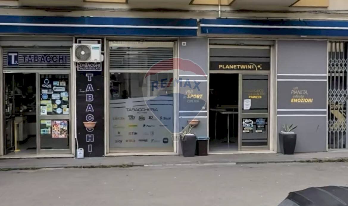 Edificio all\'aperto - Locale Commerciale Via San Giovanni Bosco
 
40/42, Caltanissetta - foto 1