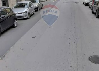 Edificio all\'aperto - Locale Commerciale Via San Giovanni Bosco
 
40/42, Caltanissetta - foto 4