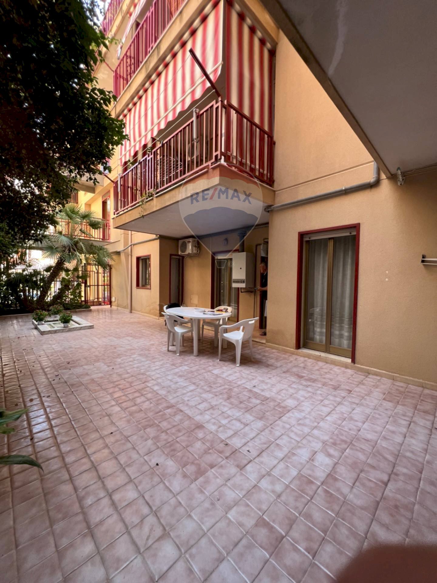 Terrazza - Quadrilocale Via Leonardo Da Vinci
 
24, Caltanissetta - foto 1