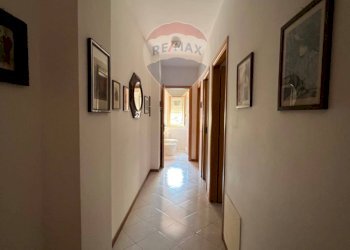 Hall / corridoio - Quadrilocale Via Leonardo Da Vinci
 
24, Caltanissetta - foto 31