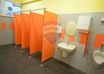 Bagno - Attività Commerciale Via Valletta San Cristoforo
 
13, Savona - foto 15