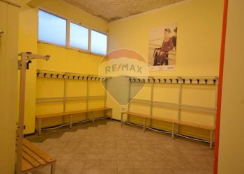 Stanza vuota - Attività Commerciale Via Valletta San Cristoforo
 
13, Savona - foto 23