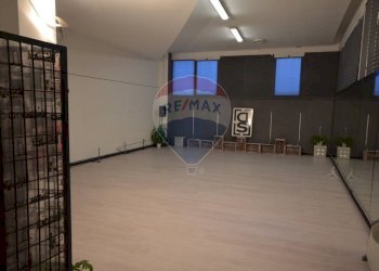 Stanza vuota - Attività Commerciale Via Valletta San Cristoforo
 
13, Savona - foto 30