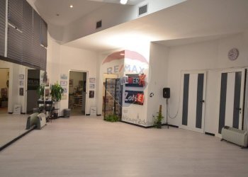 Terrazza - Attività Commerciale Via Valletta San Cristoforo
 
13, Savona - foto 32