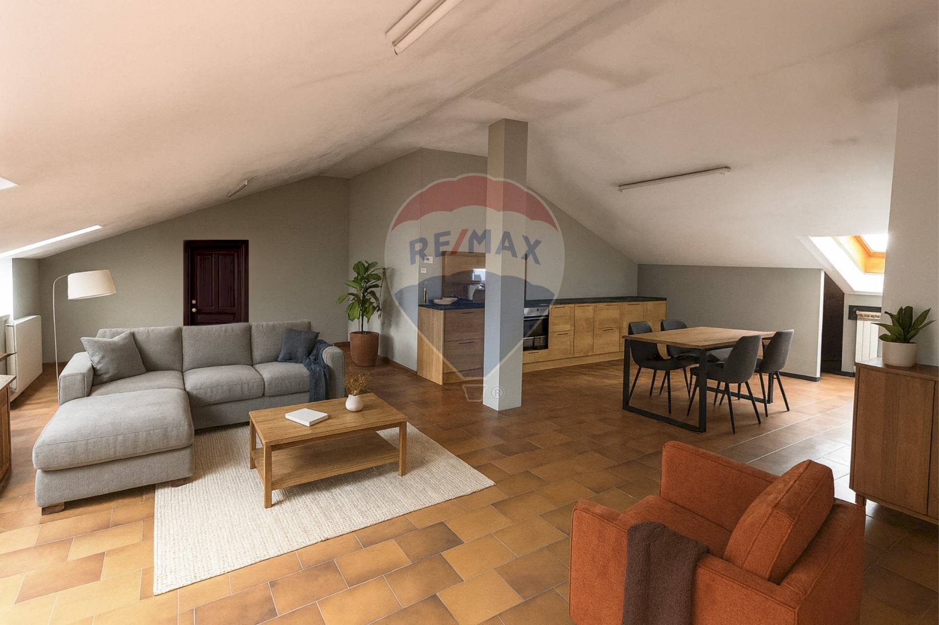 Sala da pranzo - Attico Breno - foto 1