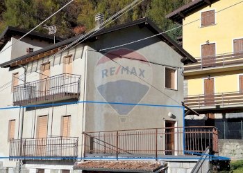 Edificio all\'aperto - Quadrilocale Breno - foto 1