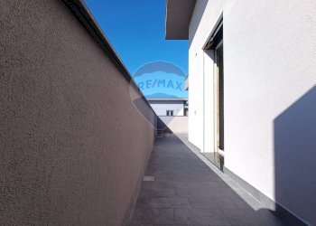 Balcone - Casa semi indipendente Capriate San Gervasio - foto 38