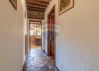 Hall / corridoio - Rustico San Valentino Puntone
 
29, Sorano - foto 23