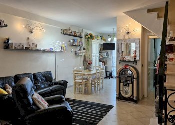 Foto 1 - Villa a Schiera Via Salvamaggio
 
21, Colli al Metauro - foto 1