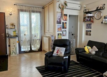 Foto 3 - Villa a Schiera Via Salvamaggio
 
21, Colli al Metauro - foto 3