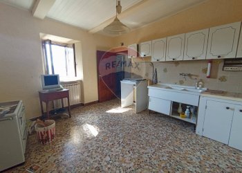 Cucina - Casa indipendente Bagni di Lucca - foto 7