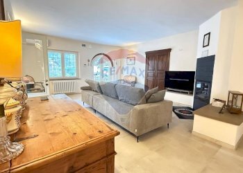 Soggiorno - Villa località Piezza
 
12, Gallicano - foto 24