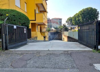 Edificio all\'aperto - Commercial Premises Via Cimabue
 
6, Monza - photo 17
