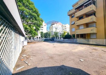 Edificio all\'aperto - Commercial Premises Via Cimabue
 
6, Monza - photo 33