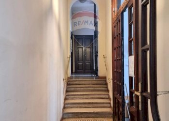 Hall / corridoio - Three-room apartment Via Principe Eugenio
 
36, Milano - photo 24