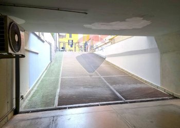 Non correlato - Box Via Nicotera
 
9, Milano - photo 7