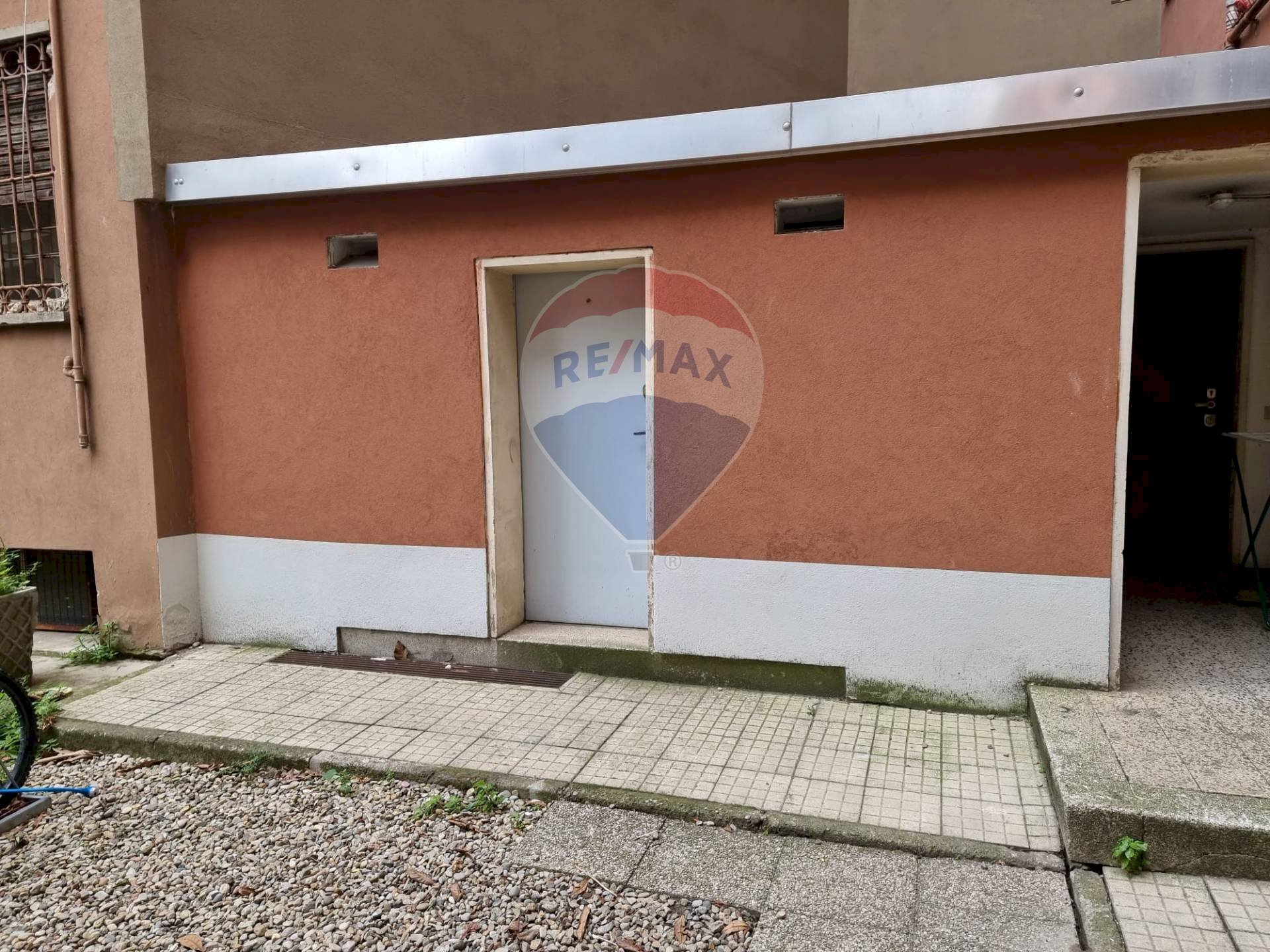 Casa all\'aperto - Commercial Premises Viale Monte Ceneri
 
74, Milano - photo 1