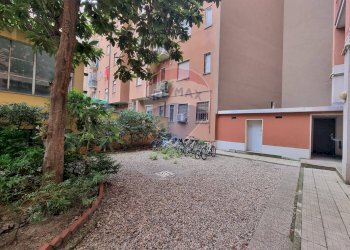 Edificio all\'aperto - Commercial Premises Viale Monte Ceneri
 
74, Milano - photo 4