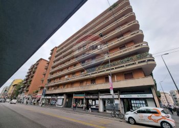 Edificio all\'aperto - Commercial Premises Viale Monte Ceneri
 
74, Milano - photo 14