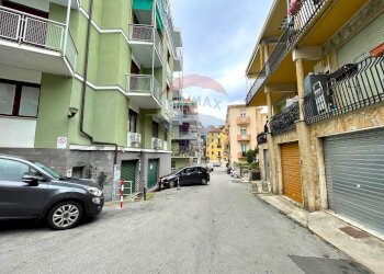 Edificio all\'aperto - Bilocale Via Paolo Tubino
 
8, Rapallo - foto 30
