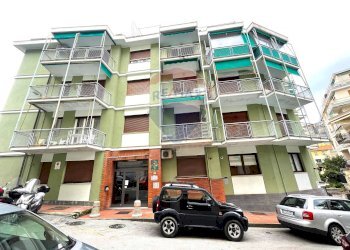 Edificio all\'aperto - Bilocale Via Paolo Tubino
 
8, Rapallo - foto 31