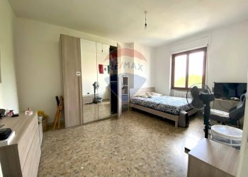 Camera / camera da letto - Bilocale Piazza Tirana
 
12, Milano - foto 1