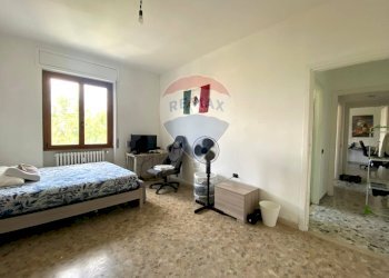 Camera / camera da letto - Bilocale Piazza Tirana
 
12, Milano - foto 2