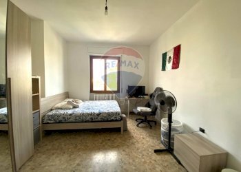 Camera / camera da letto - Bilocale Piazza Tirana
 
12, Milano - foto 3