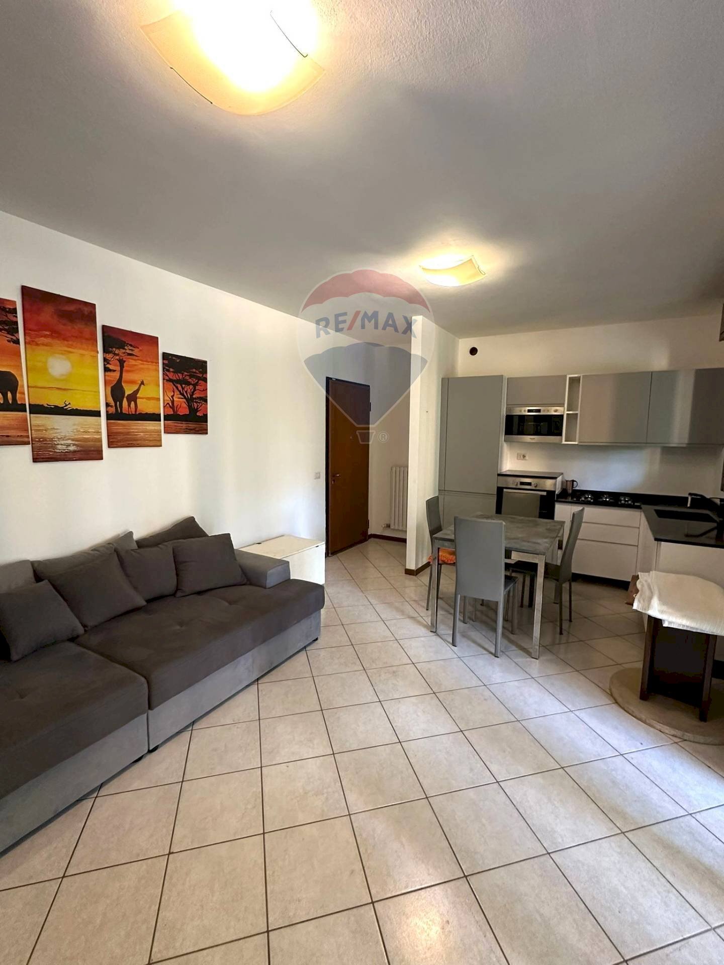 Sala da pranzo - Two-room apartment Via Eugenio Montale
 
25, Rho - photo 2