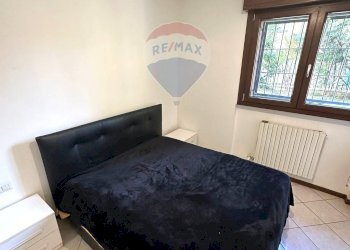 Camera / camera da letto - Two-room apartment Via Eugenio Montale
 
25, Rho - photo 11